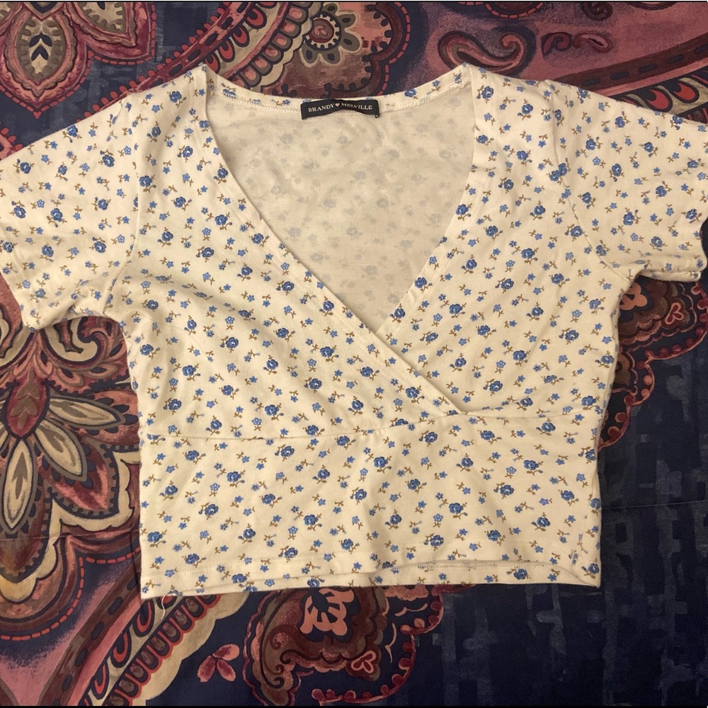 brandy melville amara shirt